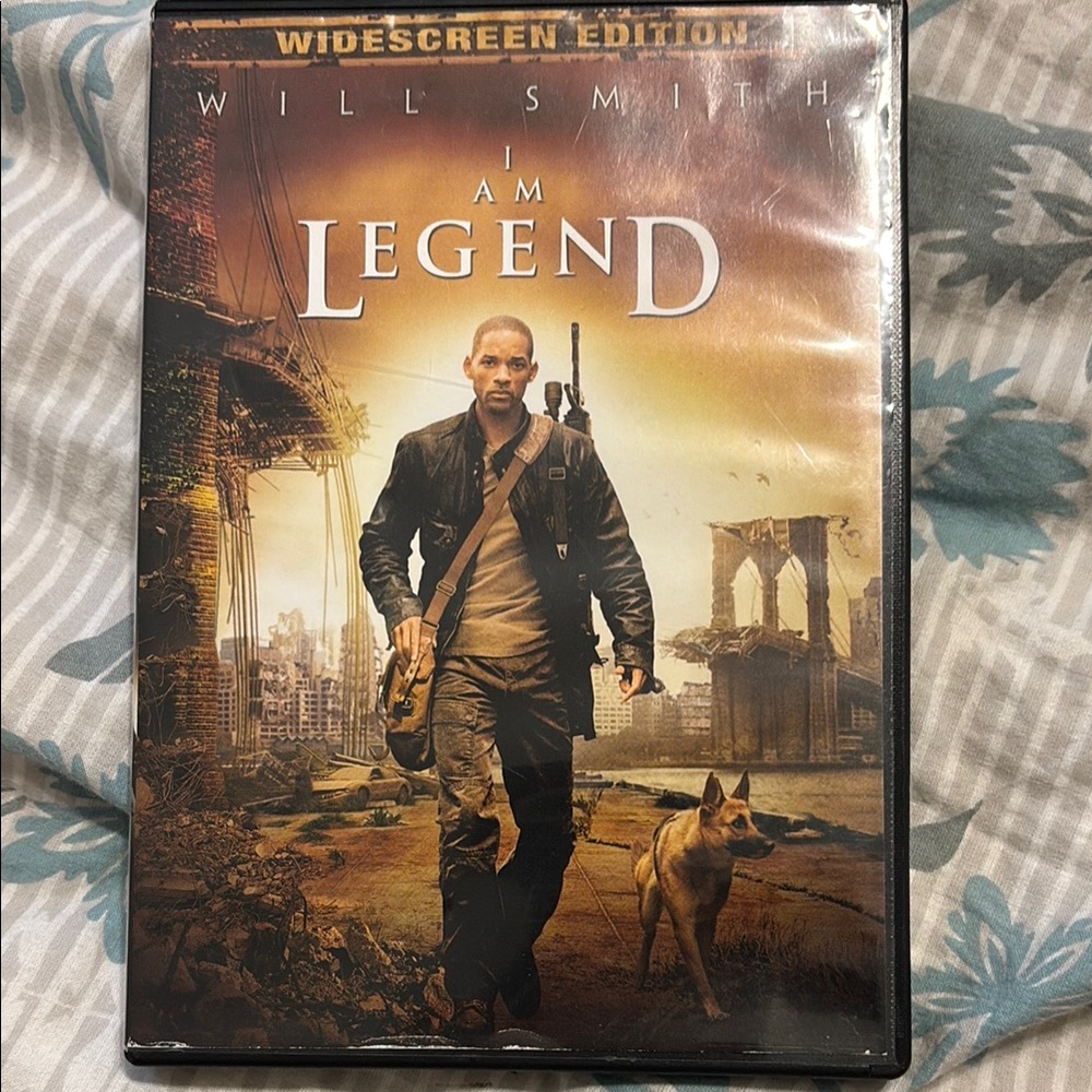 Warner Bros. I Am Legend DVD - Widescreen Edition